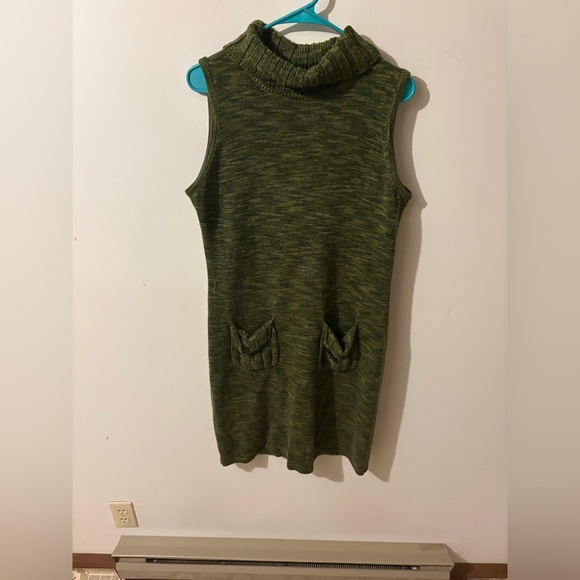 Calvin Klein Sleeveless Green Knit Sweater Dress with Pockets Size Large - Picture 1 of 5